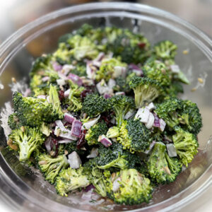 Salade de brocoli (1 kg)